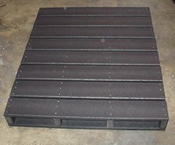 40 x 48 Standard-Duty Plastic Pallet